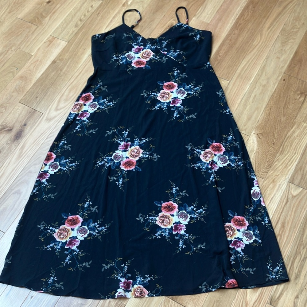 The Pyramid Collection Vibrant Floral Dress